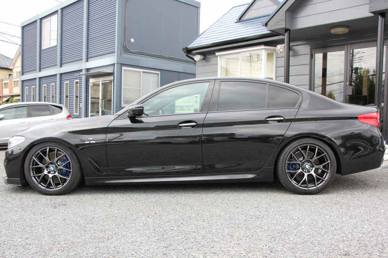 BMW 5シリーズ 530i ｴﾃﾞｨｼｮﾝﾐｯｼｮﾝｲﾝﾎﾟｯｼﾌﾞﾙ 特別仕様車 高出力 252馬力 1ｵ-ﾅ ﾅｲﾄﾌﾞﾙｰﾚｻﾞｰ 全席ﾋｰﾀｰ H&Rﾀﾞｳﾝｻｽ&純正可変 RAYSﾎﾑﾗ19AW HUD ﾊｰﾏﾝｶｰﾄﾞﾝ 追従ACC ｽﾃｱｻﾎﾟｰﾄ ﾀｯﾁ画面HDDﾅﾋﾞTV LEDﾍｯﾄﾞﾗｲﾄ ｵｰﾄﾊｲﾋﾞｰﾑ 電動ﾄﾗﾝｸ 360度ｶﾒﾗ 2年保証