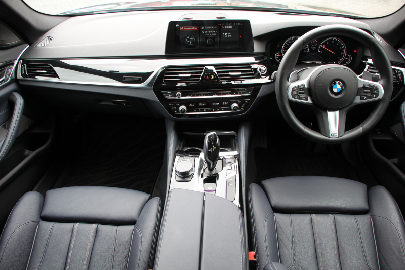 BMW 5シリーズ 530i ｴﾃﾞｨｼｮﾝﾐｯｼｮﾝｲﾝﾎﾟｯｼﾌﾞﾙ 特別仕様車 高出力 252馬力 1ｵ-ﾅ ﾅｲﾄﾌﾞﾙｰﾚｻﾞｰ 全席ﾋｰﾀｰ H&Rﾀﾞｳﾝｻｽ&純正可変 RAYSﾎﾑﾗ19AW HUD ﾊｰﾏﾝｶｰﾄﾞﾝ 追従ACC ｽﾃｱｻﾎﾟｰﾄ ﾀｯﾁ画面HDDﾅﾋﾞTV LEDﾍｯﾄﾞﾗｲﾄ ｵｰﾄﾊｲﾋﾞｰﾑ 電動ﾄﾗﾝｸ 360度ｶﾒﾗ 2年保証