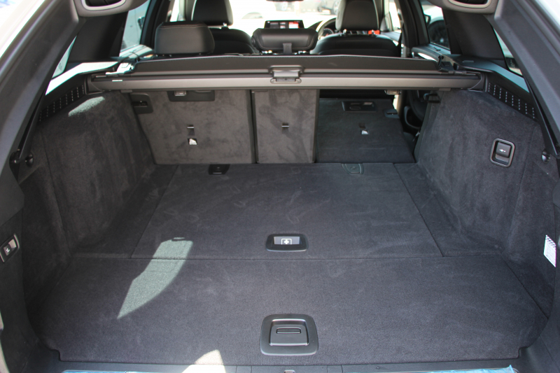 BMW 5シリーズ 530i ﾂｰﾘﾝｸﾞMｽﾎﾟｰﾂ ｾﾚｸﾄP 型式変更後｢ABA-JT20｣ 252馬力 ﾊﾟﾉﾗﾏｻﾝﾙｰﾌ ﾊｰﾏﾝｶｰﾄﾞﾝ 4ｿﾞｰﾝｴｱｺﾝ 全席ﾋｰﾀｰ黒革 HUD 追従ACC ｽﾃｱﾘﾝｸﾞｻﾎﾟｰﾄ 変更後全面液晶ﾒｰﾀｰ ﾀｯﾁ画面HDDﾅﾋﾞTV 360度ｶﾒﾗ 2年保証