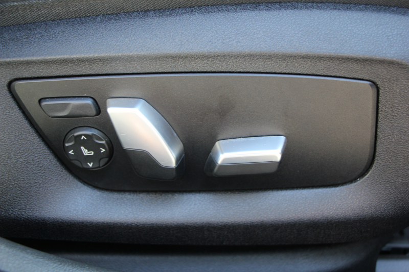 BMW 5シリーズ 530i ﾂｰﾘﾝｸﾞMｽﾎﾟｰﾂ ｾﾚｸﾄP 型式変更後｢ABA-JT20｣ 252馬力 ﾊﾟﾉﾗﾏｻﾝﾙｰﾌ ﾊｰﾏﾝｶｰﾄﾞﾝ 4ｿﾞｰﾝｴｱｺﾝ 全席ﾋｰﾀｰ黒革 HUD 追従ACC ｽﾃｱﾘﾝｸﾞｻﾎﾟｰﾄ 変更後全面液晶ﾒｰﾀｰ ﾀｯﾁ画面HDDﾅﾋﾞTV 360度ｶﾒﾗ 2年保証