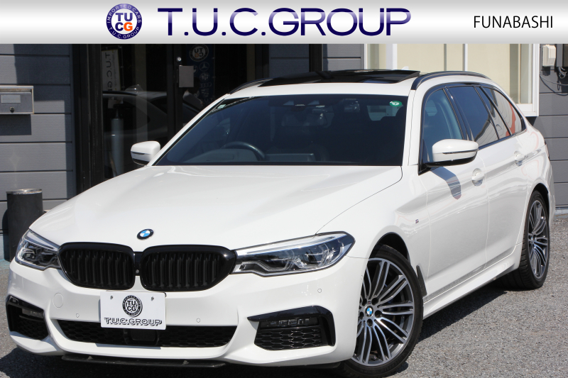 BMW 5シリーズ 530i ﾂｰﾘﾝｸﾞMｽﾎﾟｰﾂ ｾﾚｸﾄP 型式変更後｢ABA-JT20｣ 252馬力 ﾊﾟﾉﾗﾏｻﾝﾙｰﾌ ﾊｰﾏﾝｶｰﾄﾞﾝ 4ｿﾞｰﾝｴｱｺﾝ 全席ﾋｰﾀｰ黒革 HUD 追従ACC ｽﾃｱﾘﾝｸﾞｻﾎﾟｰﾄ 変更後全面液晶ﾒｰﾀｰ ﾀｯﾁ画面HDDﾅﾋﾞTV 360度ｶﾒﾗ 2年保証