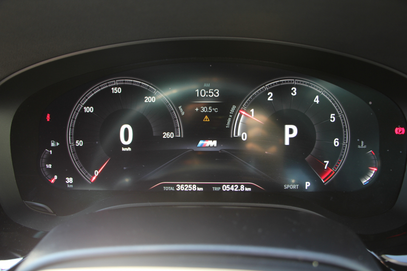 BMW 5シリーズ 530i ﾂｰﾘﾝｸﾞMｽﾎﾟｰﾂ ｾﾚｸﾄP 型式変更後｢ABA-JT20｣ 252馬力 ﾊﾟﾉﾗﾏｻﾝﾙｰﾌ ﾊｰﾏﾝｶｰﾄﾞﾝ 4ｿﾞｰﾝｴｱｺﾝ 全席ﾋｰﾀｰ黒革 HUD 追従ACC ｽﾃｱﾘﾝｸﾞｻﾎﾟｰﾄ 変更後全面液晶ﾒｰﾀｰ ﾀｯﾁ画面HDDﾅﾋﾞTV 360度ｶﾒﾗ 2年保証