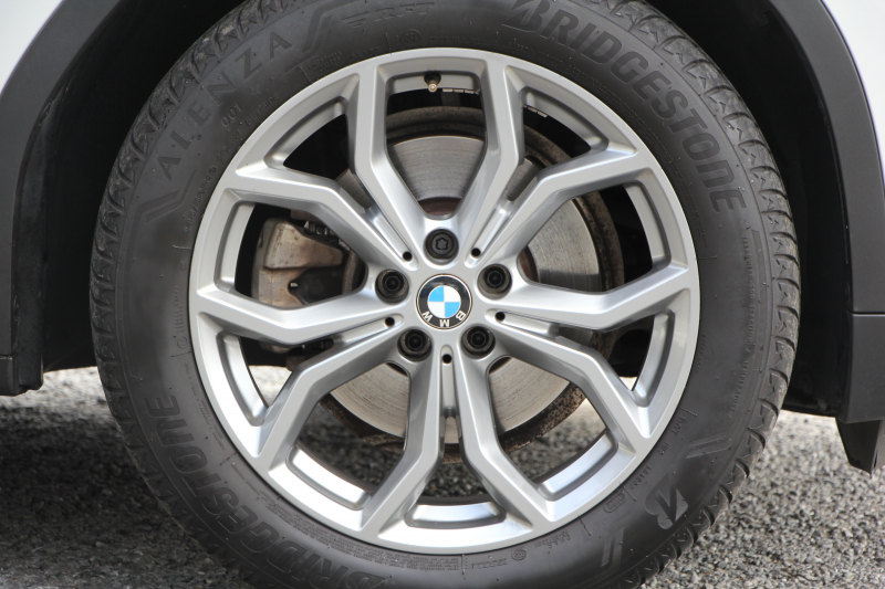 BMW X3 Xdrive20d Xﾗｲﾝ 真珠色 1ｵｰﾅ 全席ﾋｰﾀｰ茶革 HUD 追従ACC ｽﾃｱﾘﾝｸﾞｻﾎﾟｰﾄ 液晶ﾒｰﾀｰ ﾀｯﾁ画面対応HDDﾅﾋﾞTV LEDﾍｯﾄﾞﾗｲﾄ ｵｰﾄﾊｲﾋﾞｰﾑ 360度ｶﾒﾗ 電動ﾄﾗﾝｸ 衝突軽減ﾌﾞﾚｰｷ 車線逸脱警告 歩行者警告 2年保証