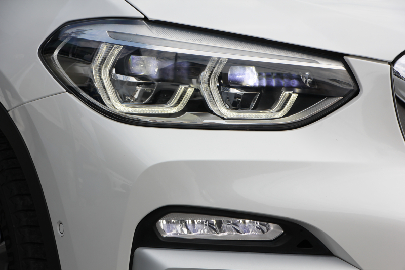 BMW X3 Xdrive20d Xﾗｲﾝ 真珠色 1ｵｰﾅ 全席ﾋｰﾀｰ茶革 HUD 追従ACC ｽﾃｱﾘﾝｸﾞｻﾎﾟｰﾄ 液晶ﾒｰﾀｰ ﾀｯﾁ画面対応HDDﾅﾋﾞTV LEDﾍｯﾄﾞﾗｲﾄ ｵｰﾄﾊｲﾋﾞｰﾑ 360度ｶﾒﾗ 電動ﾄﾗﾝｸ 衝突軽減ﾌﾞﾚｰｷ 車線逸脱警告 歩行者警告 2年保証