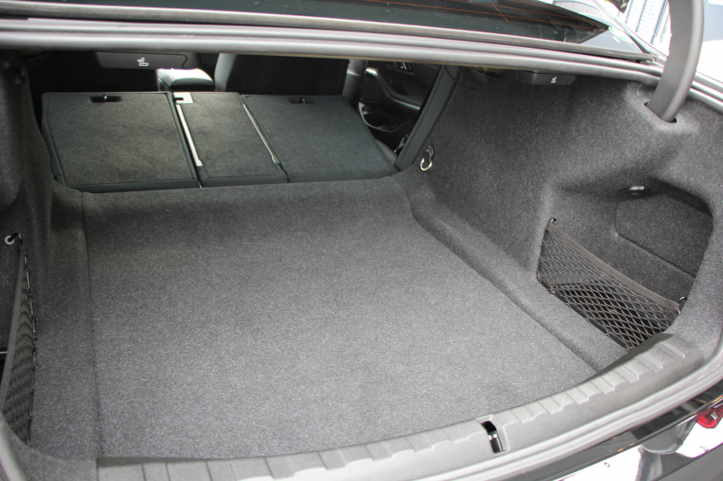 BMW 3シリーズ 320i Mｽﾎﾟｰﾂ ﾃﾞﾋﾞｭｰ&ｺﾝﾌｫｰﾄP ｻﾝﾙｰﾌ ﾋｰﾀｰ黒革 専用ﾌﾞﾙｰｽﾃｯﾁ 19AW 追従ACC ｽﾃｱﾘﾝｸﾞｻﾎﾟｰﾄ LEDﾍｯﾄﾞﾗｲﾄ ｵｰﾄﾊｲﾋﾞｰﾑ 電動ﾄﾗﾝｸ ｱｯﾌﾟﾙｶｰﾌﾟﾚｲ ﾀｯﾁ画面HDDﾅﾋﾞﾜｲﾔﾚｽ充電 Hi-fiｽﾋﾟｰｶｰ Pｱｼｽﾄ 専用ｴｱﾛ 2年保証