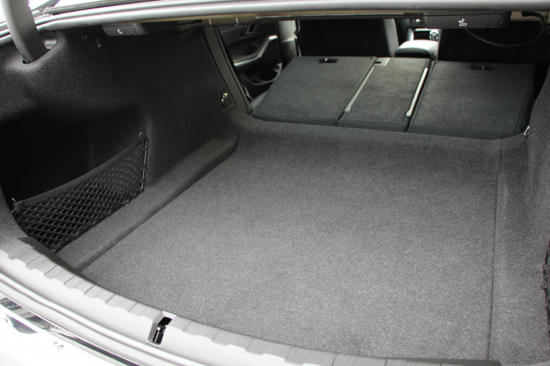 BMW 3シリーズ 320i Mｽﾎﾟｰﾂ ﾃﾞﾋﾞｭｰ&ｺﾝﾌｫｰﾄP ｻﾝﾙｰﾌ ﾋｰﾀｰ黒革 専用ﾌﾞﾙｰｽﾃｯﾁ 19AW 追従ACC ｽﾃｱﾘﾝｸﾞｻﾎﾟｰﾄ LEDﾍｯﾄﾞﾗｲﾄ ｵｰﾄﾊｲﾋﾞｰﾑ 電動ﾄﾗﾝｸ ｱｯﾌﾟﾙｶｰﾌﾟﾚｲ ﾀｯﾁ画面HDDﾅﾋﾞﾜｲﾔﾚｽ充電 Hi-fiｽﾋﾟｰｶｰ Pｱｼｽﾄ 専用ｴｱﾛ 2年保証