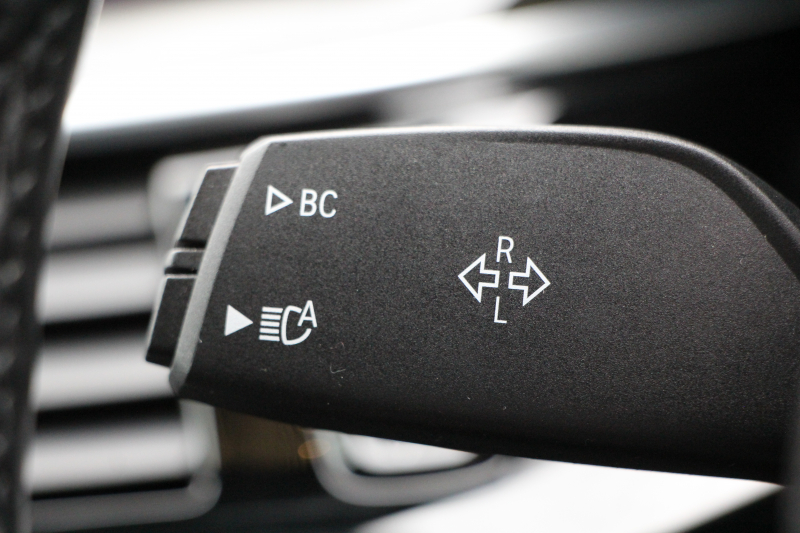 BMW 5シリーズ 530i Mｽﾎﾟｰﾂ ｲﾉﾍﾞｰｼｮﾝP 1ｵｰﾅ 高出力 252馬力 全席ﾋｰﾀｰ黒革 HUD ﾃﾞｨｽﾌﾟﾚｲｷｰ ﾘﾓｰﾄﾊﾟｰｷﾝｸﾞ追従ACC ｽﾃｱﾘﾝｸﾞｻﾎﾟｰﾄ LEDﾍｯﾄﾞﾗｲﾄ ｵｰﾄﾊｲﾋﾞｰﾑ ﾀｯﾁ画面HDDﾅﾋﾞTV ｼﾞｪｽﾁｬｰC 360度ｶﾒﾗ Pｱｼｽﾄﾌﾟﾗｽ 電動ﾄﾗﾝｸ 2年保証