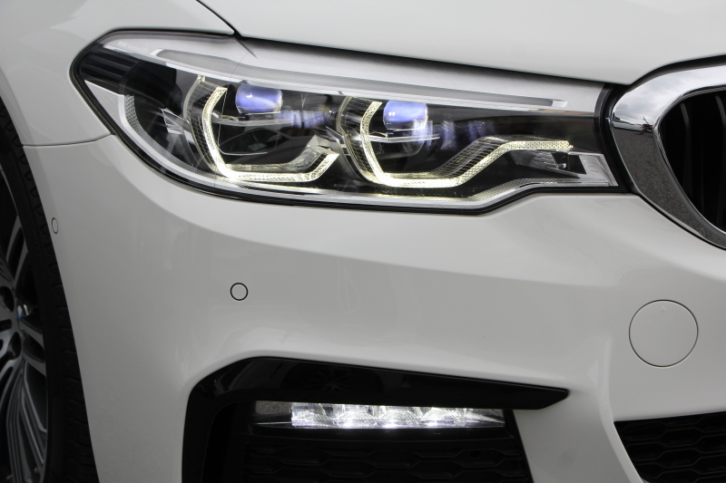 BMW 5シリーズ 530i Mｽﾎﾟｰﾂ ｲﾉﾍﾞｰｼｮﾝP 1ｵｰﾅ 高出力 252馬力 全席ﾋｰﾀｰ黒革 HUD ﾃﾞｨｽﾌﾟﾚｲｷｰ ﾘﾓｰﾄﾊﾟｰｷﾝｸﾞ追従ACC ｽﾃｱﾘﾝｸﾞｻﾎﾟｰﾄ LEDﾍｯﾄﾞﾗｲﾄ ｵｰﾄﾊｲﾋﾞｰﾑ ﾀｯﾁ画面HDDﾅﾋﾞTV ｼﾞｪｽﾁｬｰC 360度ｶﾒﾗ Pｱｼｽﾄﾌﾟﾗｽ 電動ﾄﾗﾝｸ 2年保証