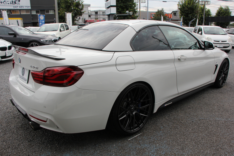 BMW 4シリーズ 440i ｶﾌﾞﾘｵﾚ Mｽﾎﾟｰﾂ 変更後B58新ｴﾝｼﾞﾝ 326馬力 直6ﾀｰﾎﾞ電動ｵｰﾌﾟﾝ 後期ﾃｰﾙ ﾋｰﾀｰ黒革 LEDﾍｯﾄﾞﾗｲﾄ 追従ACC HUD ﾚｰﾝﾁｪﾝｼﾞ警告 vorsteiner20AW KW車高調 3Dﾃﾞｻﾞｲﾝｽﾎﾟｲﾗｰ M4ﾄﾞｱﾐﾗｰ 2年保証