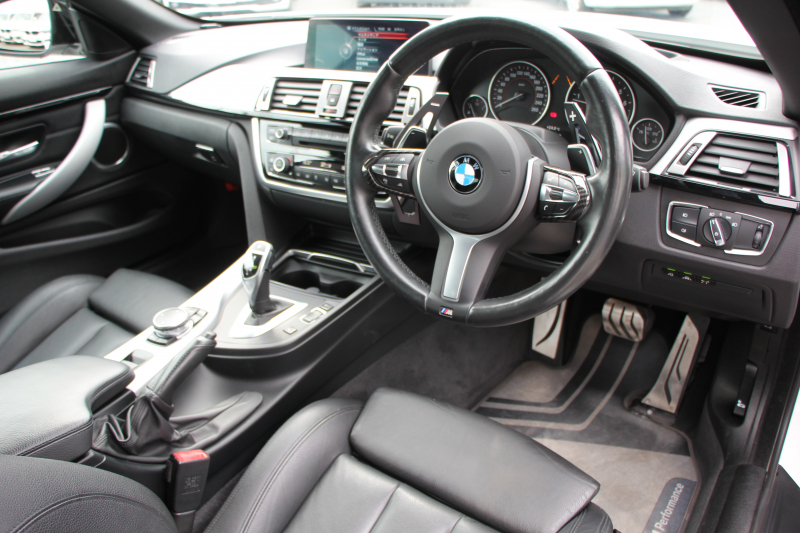 BMW 4シリーズ 440i ｶﾌﾞﾘｵﾚ Mｽﾎﾟｰﾂ 変更後B58新ｴﾝｼﾞﾝ 326馬力 直6ﾀｰﾎﾞ電動ｵｰﾌﾟﾝ 後期ﾃｰﾙ ﾋｰﾀｰ黒革 LEDﾍｯﾄﾞﾗｲﾄ 追従ACC HUD ﾚｰﾝﾁｪﾝｼﾞ警告 vorsteiner20AW KW車高調 3Dﾃﾞｻﾞｲﾝｽﾎﾟｲﾗｰ M4ﾄﾞｱﾐﾗｰ 2年保証