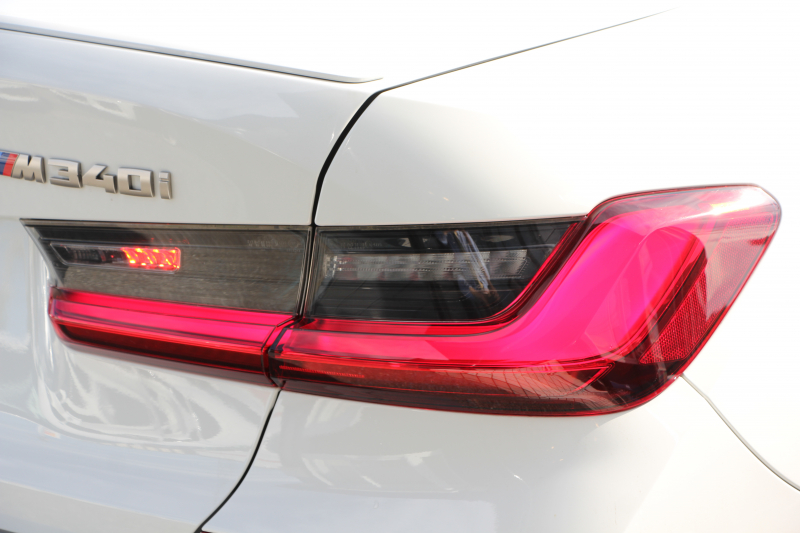 BMW 3シリーズ M340i Xdrive ｲﾉﾍﾞｰｼｮﾝP 4WD 直6ﾀｰﾎﾞ387馬力 ﾋｰﾀｰ黒革 ﾚｰｻﾞｰﾗｲﾄ HUD ｼﾞｪｽﾁｬｰC ﾊｰﾏﾝｶｰﾄﾞﾝｻﾗｳﾝﾄﾞｱﾀﾞﾌﾟﾃｨﾌﾞMｻｽ 専用ﾃﾞﾌ 19AW Mｽﾎﾟｰﾂﾌﾞﾚｰｷ BMWﾗｲﾌﾞｺｯｸﾋﾟｯﾄﾞﾊﾟｰｷﾝｸﾞｱｼｽﾄﾌﾟﾗｽ 360度ｶﾒﾗ 2年保証