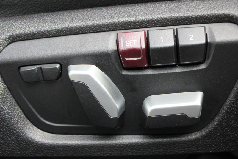 BMW 3シリーズ 320d Xdrive ｸﾞﾗﾝﾂｰﾘｽﾓ Mｽﾎﾟｰﾂ 後期 新ｴﾝｼﾞﾝ 4WD ﾋｰﾀｰ黒革 LEDﾍｯﾄﾞﾗｲﾄ&ﾃｰﾙ 追従ACC ﾚｰﾝﾁｪﾝｼﾞ警告 衝突軽減ﾌﾞﾚｰｷ 車線逸脱警告 歩行者警告 TOPﾋﾞｭｰ&ｻｲﾄﾞﾋﾞｭｰｶﾒﾗ ﾀｯﾁ画面HDDﾅﾋﾞ電動ﾄﾗﾝｸ 19AW 2年保証