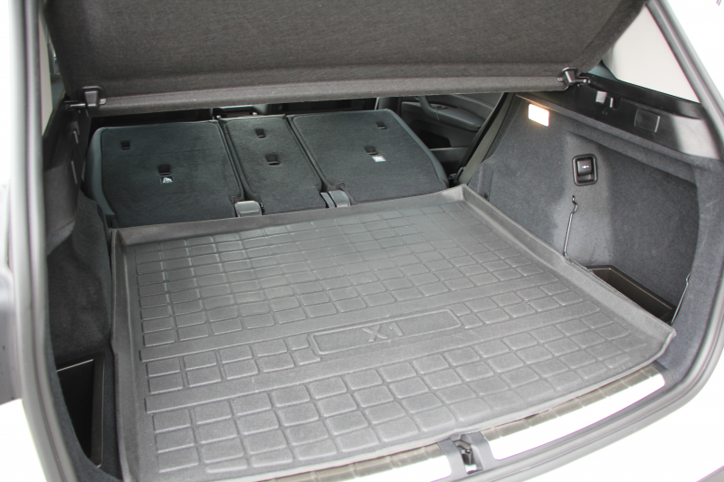 BMW X1 Xdrive18d Xﾗｲﾝ ｴﾃﾞｨｼｮﾝｼﾞｮｲﾌﾟﾗｽ ﾊｲﾗｲﾝ&ｺﾝﾌｫｰﾄP 後期 ﾌｪｲｽﾘﾌﾄ後 真珠色 ﾋｰﾀｰ黒革 追従ACC LEDﾍｯﾄﾞﾗｲﾄ 電動ﾄﾗﾝｸ ﾀｯﾁ画面HDDﾅﾋﾞ衝突軽減ﾌﾞﾚｰｷ 車線逸脱警告 歩行者警告 専用18AW ｳｯﾄﾞﾊﾟﾈﾙ 2年保証