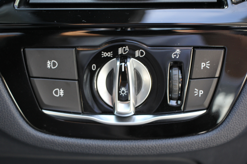 BMW 5シリーズ 530i ｴﾃﾞｨｼｮﾝﾐｯｼｮﾝｲﾝﾎﾟｯｼﾌﾞﾙ 特別仕様車 252馬力 ﾅｲﾄﾌﾞﾙｰﾚｻﾞｰ ｱﾀﾞﾌﾟﾃｨﾌﾞｻｽ ﾊｰﾏﾝｶｰﾄﾞﾝ HUD 追従ACC ｽﾃｱﾘﾝｸﾞｻﾎﾟｰﾄ ﾀｯﾁ画面HDDﾅﾋﾞTV LEDﾍｯﾄﾞﾗｲﾄ ｵｰﾄﾊｲﾋﾞｰﾑ 電動ﾄﾗﾝｸ 360度ｶﾒﾗ 全席ﾋｰﾀｰ 専用ﾌﾞﾗｯｸ19AW 2年保証