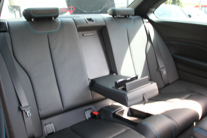 BMW Mシリーズ M2ｸｰﾍﾟMDCT 370馬力 直6ﾀｰﾎﾞ7速DCT ﾋｰﾀｰ黒革 ﾊｰﾏﾝｶｰﾄﾞﾝｻｳﾝﾄﾞiﾄﾞﾗｲﾌﾞHDDﾅﾋﾞBｶﾒﾗ 専用19AW 衝突軽減ﾌﾞﾚｰｷ 車線逸脱警告 歩行者警告 ﾌﾞﾚｰｷ付ｸﾙｺﾝ ｽﾏｰﾄｷｰ ｶｰﾎﾞﾝｲﾝﾃﾘｱﾄﾘﾑ ﾊﾟﾄﾞﾙｼﾌﾄ 2年保証