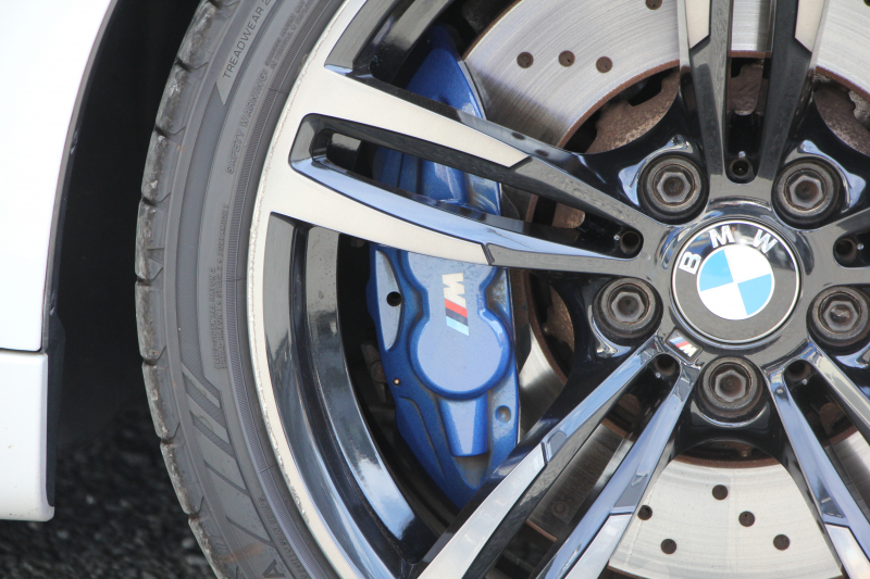 BMW Mシリーズ M2ｸｰﾍﾟMDCT 370馬力 直6ﾀｰﾎﾞ7速DCT ﾋｰﾀｰ黒革 ﾊｰﾏﾝｶｰﾄﾞﾝｻｳﾝﾄﾞiﾄﾞﾗｲﾌﾞHDDﾅﾋﾞBｶﾒﾗ 専用19AW 衝突軽減ﾌﾞﾚｰｷ 車線逸脱警告 歩行者警告 ﾌﾞﾚｰｷ付ｸﾙｺﾝ ｽﾏｰﾄｷｰ ｶｰﾎﾞﾝｲﾝﾃﾘｱﾄﾘﾑ ﾊﾟﾄﾞﾙｼﾌﾄ 2年保証