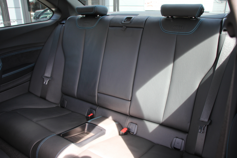 BMW Mシリーズ M2ｸｰﾍﾟMDCT 370馬力 直6ﾀｰﾎﾞ7速DCT ﾋｰﾀｰ黒革 ﾊｰﾏﾝｶｰﾄﾞﾝｻｳﾝﾄﾞiﾄﾞﾗｲﾌﾞHDDﾅﾋﾞBｶﾒﾗ 専用19AW 衝突軽減ﾌﾞﾚｰｷ 車線逸脱警告 歩行者警告 ﾌﾞﾚｰｷ付ｸﾙｺﾝ ｽﾏｰﾄｷｰ ｶｰﾎﾞﾝｲﾝﾃﾘｱﾄﾘﾑ ﾊﾟﾄﾞﾙｼﾌﾄ 2年保証