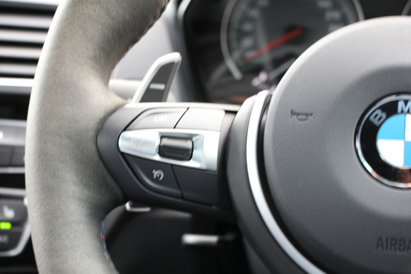 BMW Mシリーズ M2ｸｰﾍﾟMDCT 370馬力 直6ﾀｰﾎﾞ7速DCT ﾋｰﾀｰ黒革 Mﾊﾟﾌｫｰﾏﾝｽｽﾃｱﾘﾝｸﾞｶｰﾎﾞﾝﾘｯﾌﾟｽﾎﾟｲﾗｰ 3Ddesignｴｱﾛ HDDﾅﾋﾞBｶﾒﾗ 専用19AW 衝突軽減ﾌﾞﾚｰｷ 車線逸脱警告 歩行者警告 ﾌﾞﾚｰｷ付ｸﾙｺﾝ ｽﾏｰﾄｷｰ ｶｰﾎﾞﾝｲﾝﾃﾘｱﾄﾘﾑ ﾊﾟﾄﾞﾙｼﾌﾄ 2年保証