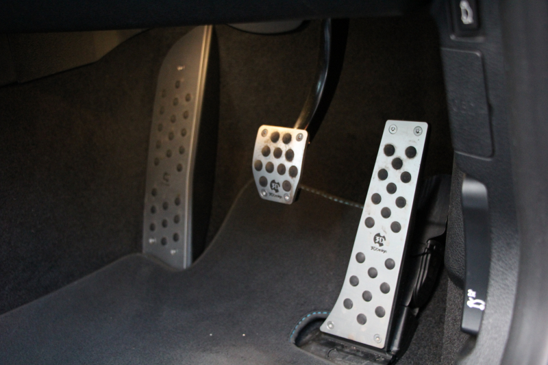 BMW Mシリーズ M2ｸｰﾍﾟMDCT 370馬力 直6ﾀｰﾎﾞ7速DCT ﾋｰﾀｰ黒革 Mﾊﾟﾌｫｰﾏﾝｽｽﾃｱﾘﾝｸﾞｶｰﾎﾞﾝﾘｯﾌﾟｽﾎﾟｲﾗｰ 3Ddesignｴｱﾛ HDDﾅﾋﾞBｶﾒﾗ 専用19AW 衝突軽減ﾌﾞﾚｰｷ 車線逸脱警告 歩行者警告 ﾌﾞﾚｰｷ付ｸﾙｺﾝ ｽﾏｰﾄｷｰ ｶｰﾎﾞﾝｲﾝﾃﾘｱﾄﾘﾑ ﾊﾟﾄﾞﾙｼﾌﾄ 2年保証