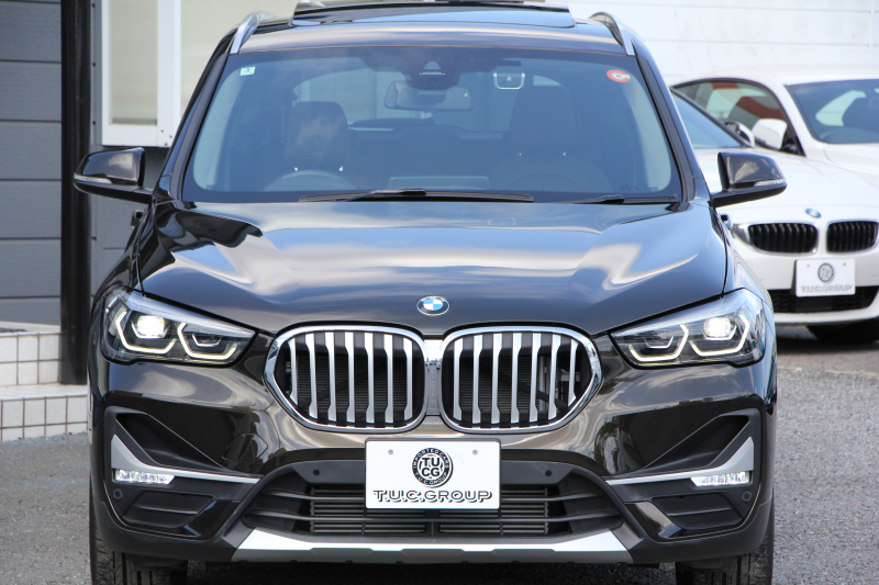 BMW X1 Xdrive18d Xﾗｲﾝ ﾊｲﾗｲﾝ ｾﾚｸﾄ&ｺﾝﾌｫｰﾄP 後期 ﾌｪｲｽﾘﾌﾄ後 1ｵｰﾅ ﾊﾟﾉﾗﾏｻﾝﾙｰﾌ 追従ACC ﾓｶﾚｻﾞｰ ﾋｰﾀｰ&電動ｼｰﾄ ﾜｲﾔﾚｽ充電 電動ﾄﾗﾝｸ ﾀｯﾁ画面HDDﾅﾋﾞPｱｼｽﾄ LEDﾍｯﾄﾞﾗｲﾄ Hi-fiｽﾋﾟｰｶｰ 衝突軽減ﾌﾞﾚｰｷ 車線逸脱警告 歩行者警告 2年保証