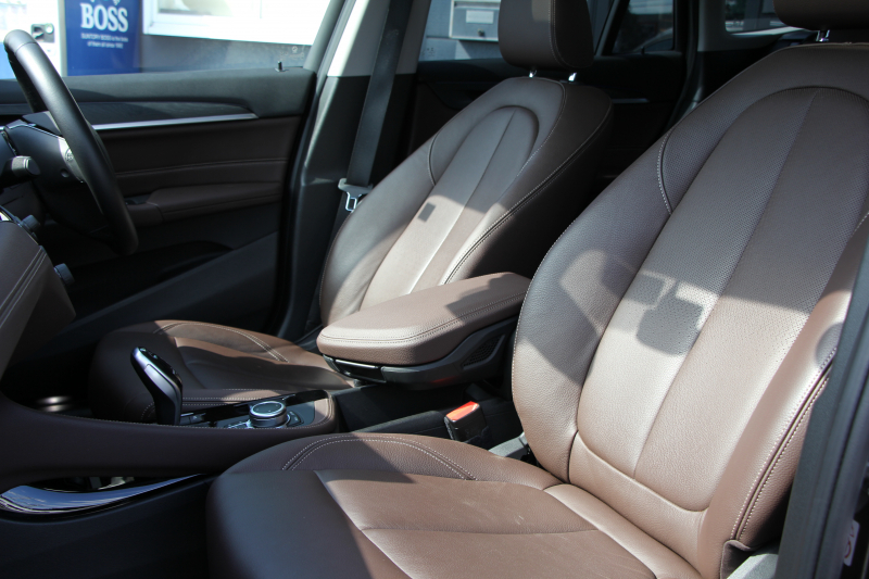 BMW X1 Xdrive18d Xﾗｲﾝ ﾊｲﾗｲﾝ ｾﾚｸﾄ&ｺﾝﾌｫｰﾄP 後期 ﾌｪｲｽﾘﾌﾄ後 1ｵｰﾅ ﾊﾟﾉﾗﾏｻﾝﾙｰﾌ 追従ACC ﾓｶﾚｻﾞｰ ﾋｰﾀｰ&電動ｼｰﾄ ﾜｲﾔﾚｽ充電 電動ﾄﾗﾝｸ ﾀｯﾁ画面HDDﾅﾋﾞPｱｼｽﾄ LEDﾍｯﾄﾞﾗｲﾄ Hi-fiｽﾋﾟｰｶｰ 衝突軽減ﾌﾞﾚｰｷ 車線逸脱警告 歩行者警告 2年保証