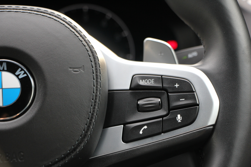 BMW 5シリーズ 530i Mｽﾎﾟｰﾂ 型式変更後｢JR20｣ 252馬力 全席ﾋｰﾀｰ黒革 HUD 追従ACC ｽﾃｱﾘﾝｸﾞｻﾎﾟｰﾄ 変更後全面液晶ﾒｰﾀｰ LEDﾍｯﾄﾞﾗｲﾄ ｵｰﾄﾊｲﾋﾞｰﾑ ﾀｯﾁ画面HDDﾅﾋﾞTV 360度ｶﾒﾗ Mspﾌﾞﾚｰｷ 19AW 電動ﾄﾗﾝｸ 専用ｴｱﾛ 2年保証