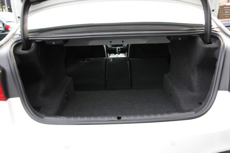 BMW 5シリーズ 530i Mｽﾎﾟｰﾂ 型式変更後｢JR20｣ 252馬力 全席ﾋｰﾀｰ黒革 HUD 追従ACC ｽﾃｱﾘﾝｸﾞｻﾎﾟｰﾄ 変更後全面液晶ﾒｰﾀｰ LEDﾍｯﾄﾞﾗｲﾄ ｵｰﾄﾊｲﾋﾞｰﾑ ﾀｯﾁ画面HDDﾅﾋﾞTV 360度ｶﾒﾗ Mspﾌﾞﾚｰｷ 19AW 電動ﾄﾗﾝｸ 専用ｴｱﾛ 2年保証