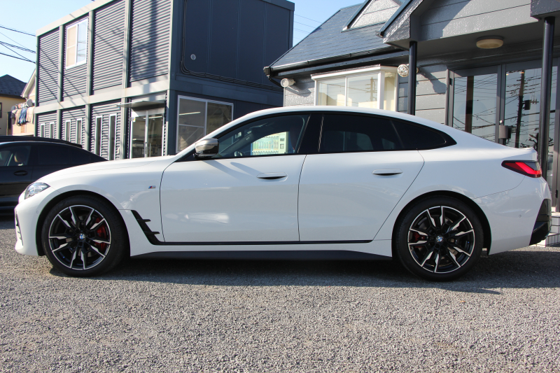 BMW 4シリーズ M440i Xdrive ｸﾞﾗﾝｸｰﾍﾟｲﾉﾍﾞｰｼｮﾝP 387馬力 直6ﾀｰﾎﾞ4WD ﾋｰﾀｰ赤革 ﾚｰｻﾞｰﾗｲﾄ 360度ｶﾒﾗ ﾊｰﾏﾝｶｰﾄﾞﾝ ｱﾀﾞﾌﾟﾃｨﾌﾞMｻｽ Mｽﾎﾟｰﾂﾃﾞﾌ ﾊｲｸﾞﾛｽﾚｯﾄﾞｷｬﾘﾊﾟｰ ｼﾞｪｽﾁｬｰC ﾜｲﾔﾚｽ充電 ｱｯﾌﾟﾙｶｰﾌﾟﾚｲ ﾀｯﾁ画面対応HDDﾅﾋﾞ2年保証