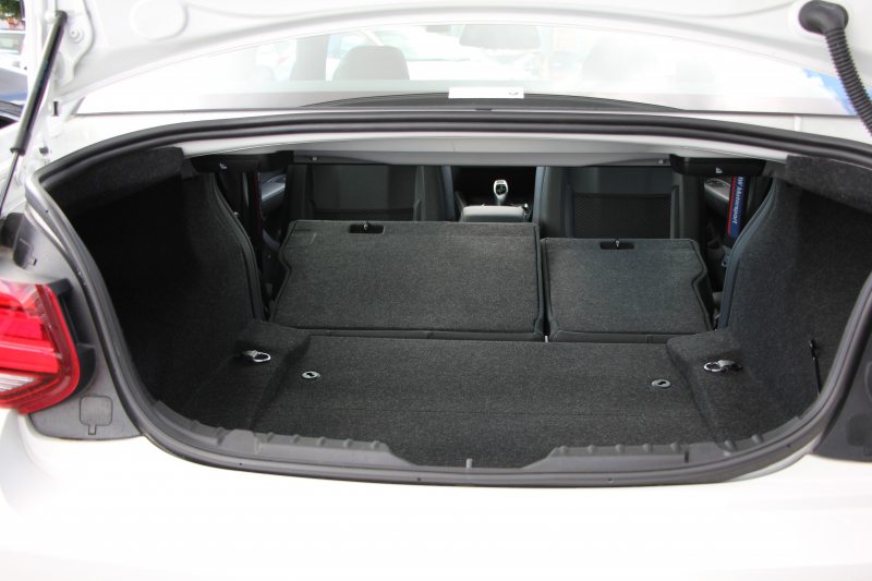 BMW 2シリーズ M240i ｸｰﾍﾟ後期 1ｵｰﾅ ｻﾝﾙｰﾌ ﾋｰﾀｰ黒革 追従ACC B58新ｴﾝｼﾞﾝ 直6ﾀｰﾎﾞ340馬力 LEDﾍｯﾄﾞﾗｲﾄ LEDﾃｰﾙ ｱﾀﾞﾌﾟﾃｨﾌﾞMｻｽ 専用ﾌﾞﾚｰｷ ｼﾞｪｯﾄﾌﾞﾗｯｸ18AW ﾀｯﾁ画面HDDﾅﾋﾞPｱｼｽﾄ ﾊﾟﾄﾞﾙｼﾌﾄ 8速AT 衝突軽減ﾌﾞﾚｰｷ 2年保証