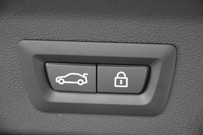 BMW X3 Xdrive20d Mｽﾎﾟｰﾂ 中期 新型式3DA-UZ20 NEWｲﾝﾃﾘｱ BMWﾗｲﾌﾞｺｯｸﾋﾟｯﾄﾞｱｯﾌﾟﾙｶｰﾌﾟﾚｲ 新ﾀｯﾁ画面HDDﾅﾋﾞUSBtype-C LEDﾍｯﾄﾞﾗｲﾄ ｵｰﾄﾊｲﾋﾞｰﾑ ｼｰﾄﾋｰﾀｰ ﾌﾞﾗｯｸ20AW 360度ｶﾒﾗ 電動ﾘｱｹﾞｰﾄ 2年保証