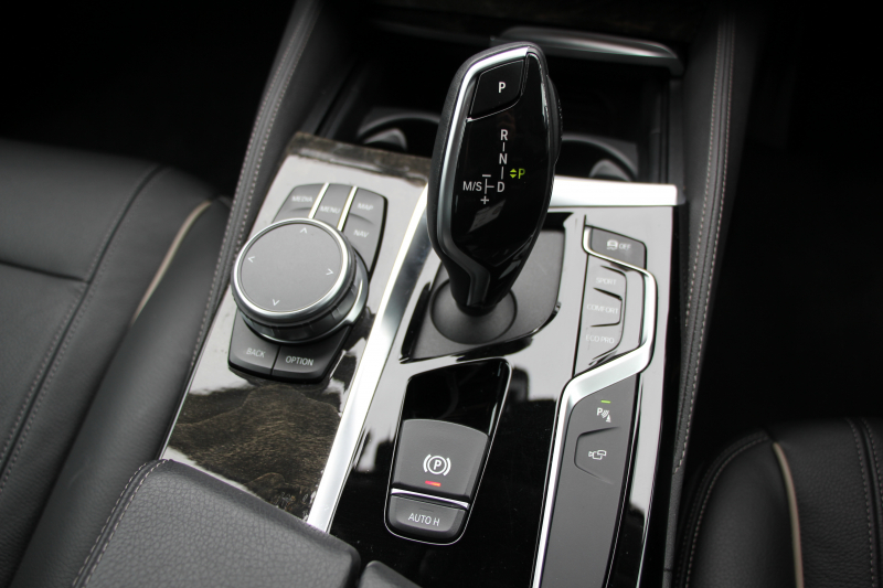 BMW 5シリーズ 523d ﾗｸﾞｼﾞｭｱﾘｰ ｾﾚｸﾄP ｻﾝﾙｰﾌ 全席ﾋｰﾀｰ黒革 ﾊｰﾏﾝｶｰﾄﾞﾝｻﾗｳﾝﾄﾞ4ｿﾞｰﾝｴｱｺﾝ HUD 追従ACC ｽﾃｱﾘﾝｸﾞｻﾎﾟｰﾄ ﾀｯﾁ画面HDDﾅﾋﾞTV 360度ｶﾒﾗ 電動ﾄﾗﾝｸ LEDﾍｯﾄﾞﾗｲﾄ ｵｰﾄﾊｲﾋﾞｰﾑ 電動ﾄﾗﾝｸ ｸﾛｰﾑﾗｲﾝ 2年保証