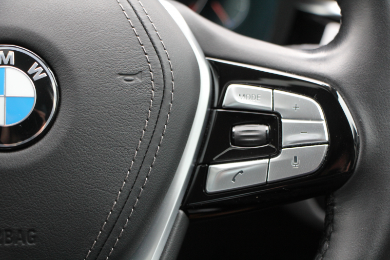 BMW 5シリーズ 523d ﾗｸﾞｼﾞｭｱﾘｰ ｾﾚｸﾄP ｻﾝﾙｰﾌ 全席ﾋｰﾀｰ黒革 ﾊｰﾏﾝｶｰﾄﾞﾝｻﾗｳﾝﾄﾞ4ｿﾞｰﾝｴｱｺﾝ HUD 追従ACC ｽﾃｱﾘﾝｸﾞｻﾎﾟｰﾄ ﾀｯﾁ画面HDDﾅﾋﾞTV 360度ｶﾒﾗ 電動ﾄﾗﾝｸ LEDﾍｯﾄﾞﾗｲﾄ ｵｰﾄﾊｲﾋﾞｰﾑ 電動ﾄﾗﾝｸ ｸﾛｰﾑﾗｲﾝ 2年保証