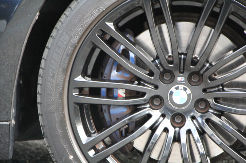 BMW 5シリーズ 530i ｴﾃﾞｨｼｮﾝﾐｯｼｮﾝｲﾝﾎﾟｯｼﾌﾞﾙ 特別仕様車 252馬力 ﾅｲﾄﾌﾞﾙｰﾚｻﾞｰ ｱﾀﾞﾌﾟﾃｨﾌﾞｻｽ ﾊｰﾏﾝｶｰﾄﾞﾝ HUD 追従ACC ｽﾃｱﾘﾝｸﾞｻﾎﾟｰﾄ ﾀｯﾁ画面HDDﾅﾋﾞTV LEDﾍｯﾄﾞﾗｲﾄ ｵｰﾄﾊｲﾋﾞｰﾑ 電動ﾄﾗﾝｸ 360度ｶﾒﾗ 全席ﾋｰﾀｰ 専用ﾌﾞﾗｯｸ19AW 2年保証