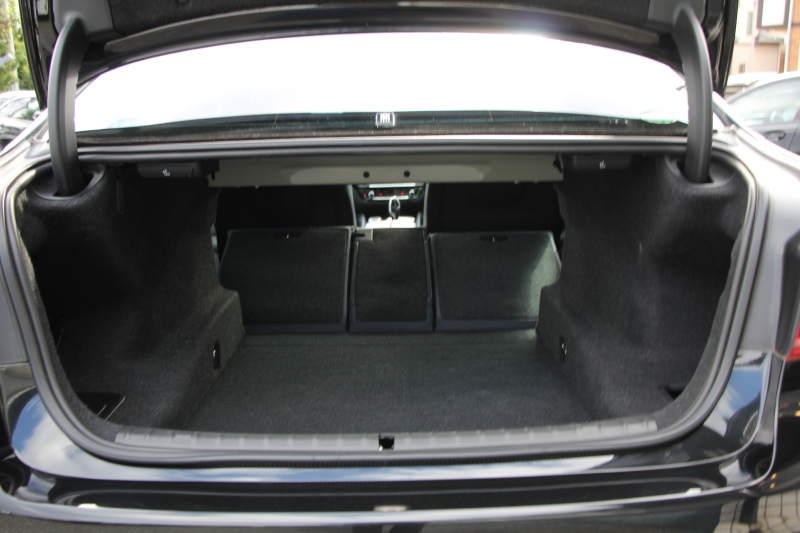 BMW 5シリーズ 530i ｴﾃﾞｨｼｮﾝﾐｯｼｮﾝｲﾝﾎﾟｯｼﾌﾞﾙ 特別仕様車 252馬力 ﾅｲﾄﾌﾞﾙｰﾚｻﾞｰ ｱﾀﾞﾌﾟﾃｨﾌﾞｻｽ ﾊｰﾏﾝｶｰﾄﾞﾝ HUD 追従ACC ｽﾃｱﾘﾝｸﾞｻﾎﾟｰﾄ ﾀｯﾁ画面HDDﾅﾋﾞTV LEDﾍｯﾄﾞﾗｲﾄ ｵｰﾄﾊｲﾋﾞｰﾑ 電動ﾄﾗﾝｸ 360度ｶﾒﾗ 全席ﾋｰﾀｰ 専用ﾌﾞﾗｯｸ19AW 2年保証