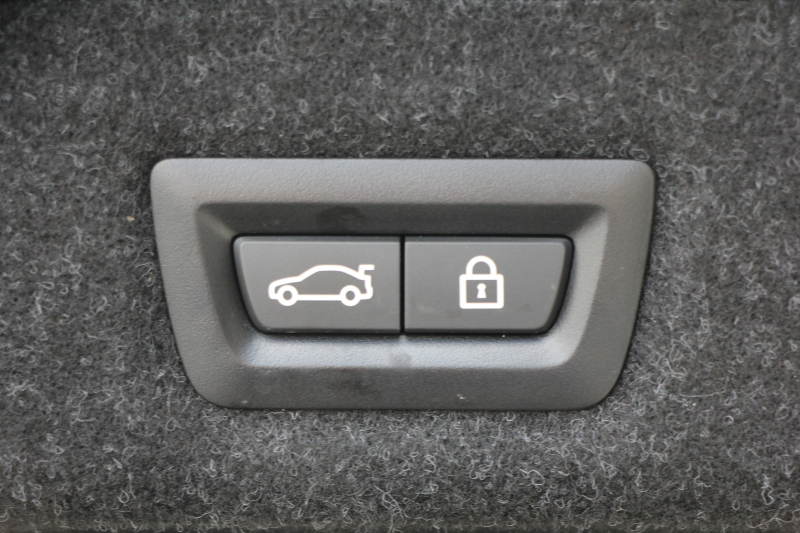 BMW 5シリーズ 530i ｴﾃﾞｨｼｮﾝﾐｯｼｮﾝｲﾝﾎﾟｯｼﾌﾞﾙ 特別仕様車 252馬力 ﾅｲﾄﾌﾞﾙｰﾚｻﾞｰ ｱﾀﾞﾌﾟﾃｨﾌﾞｻｽ ﾊｰﾏﾝｶｰﾄﾞﾝ HUD 追従ACC ｽﾃｱﾘﾝｸﾞｻﾎﾟｰﾄ ﾀｯﾁ画面HDDﾅﾋﾞTV LEDﾍｯﾄﾞﾗｲﾄ ｵｰﾄﾊｲﾋﾞｰﾑ 電動ﾄﾗﾝｸ 360度ｶﾒﾗ 全席ﾋｰﾀｰ 専用ﾌﾞﾗｯｸ19AW 2年保証