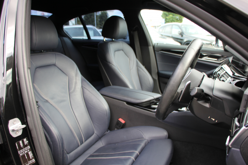 BMW 5シリーズ 530i ｴﾃﾞｨｼｮﾝﾐｯｼｮﾝｲﾝﾎﾟｯｼﾌﾞﾙ 特別仕様車 252馬力 ﾅｲﾄﾌﾞﾙｰﾚｻﾞｰ ｱﾀﾞﾌﾟﾃｨﾌﾞｻｽ ﾊｰﾏﾝｶｰﾄﾞﾝ HUD 追従ACC ｽﾃｱﾘﾝｸﾞｻﾎﾟｰﾄ ﾀｯﾁ画面HDDﾅﾋﾞTV LEDﾍｯﾄﾞﾗｲﾄ ｵｰﾄﾊｲﾋﾞｰﾑ 電動ﾄﾗﾝｸ 360度ｶﾒﾗ 全席ﾋｰﾀｰ 専用ﾌﾞﾗｯｸ19AW 2年保証