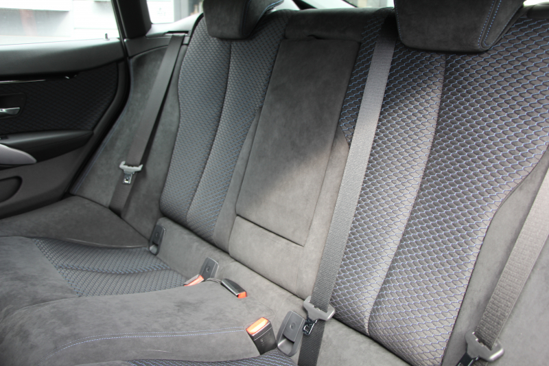 BMW 4シリーズ 420i ｸﾞﾗﾝｸｰﾍﾟMｽﾎﾟｰﾂ 中期 新ｴﾝｼﾞﾝ 追従ACC ﾚｰﾝﾁｪﾝｼﾞ警告 衝突軽減ﾌﾞﾚｰｷ 車線逸脱警告 歩行者警告 ﾀｯﾁﾊﾟｯﾄﾞ対応HDDﾅﾋﾞBｶﾒﾗ Bluetooth接続 電動ﾄﾗﾝｸ ｽﾏｰﾄｷｰ ﾊﾟﾄﾞﾙｼﾌﾄ 専用ｴｱﾛ 2年保証