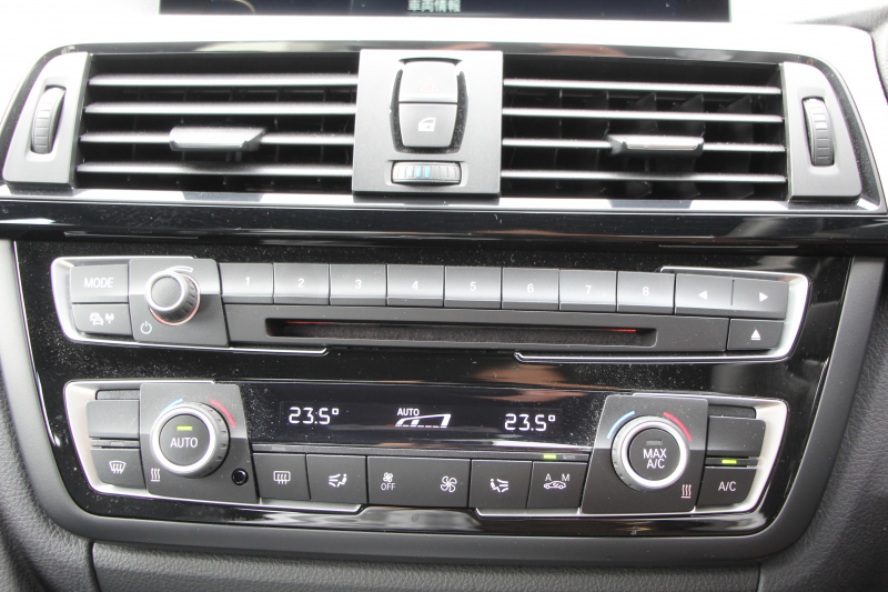 BMW 4シリーズ 420i ｸﾞﾗﾝｸｰﾍﾟMｽﾎﾟｰﾂ 中期 新ｴﾝｼﾞﾝ 追従ACC ﾚｰﾝﾁｪﾝｼﾞ警告 衝突軽減ﾌﾞﾚｰｷ 車線逸脱警告 歩行者警告 ﾀｯﾁﾊﾟｯﾄﾞ対応HDDﾅﾋﾞBｶﾒﾗ Bluetooth接続 電動ﾄﾗﾝｸ ｽﾏｰﾄｷｰ ﾊﾟﾄﾞﾙｼﾌﾄ 専用ｴｱﾛ 2年保証