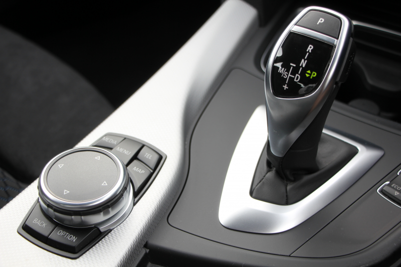 BMW 4シリーズ 420i ｸﾞﾗﾝｸｰﾍﾟMｽﾎﾟｰﾂ 中期 新ｴﾝｼﾞﾝ 追従ACC ﾚｰﾝﾁｪﾝｼﾞ警告 衝突軽減ﾌﾞﾚｰｷ 車線逸脱警告 歩行者警告 ﾀｯﾁﾊﾟｯﾄﾞ対応HDDﾅﾋﾞBｶﾒﾗ Bluetooth接続 電動ﾄﾗﾝｸ ｽﾏｰﾄｷｰ ﾊﾟﾄﾞﾙｼﾌﾄ 専用ｴｱﾛ 2年保証