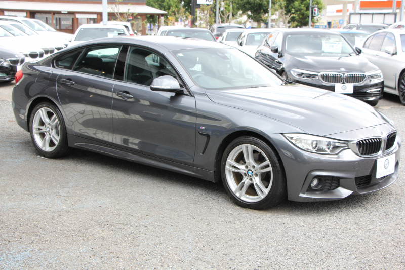 BMW 4シリーズ 420i ｸﾞﾗﾝｸｰﾍﾟMｽﾎﾟｰﾂ 中期 新ｴﾝｼﾞﾝ 追従ACC ﾚｰﾝﾁｪﾝｼﾞ警告 衝突軽減ﾌﾞﾚｰｷ 車線逸脱警告 歩行者警告 ﾀｯﾁﾊﾟｯﾄﾞ対応HDDﾅﾋﾞBｶﾒﾗ Bluetooth接続 電動ﾄﾗﾝｸ ｽﾏｰﾄｷｰ ﾊﾟﾄﾞﾙｼﾌﾄ 専用ｴｱﾛ 2年保証