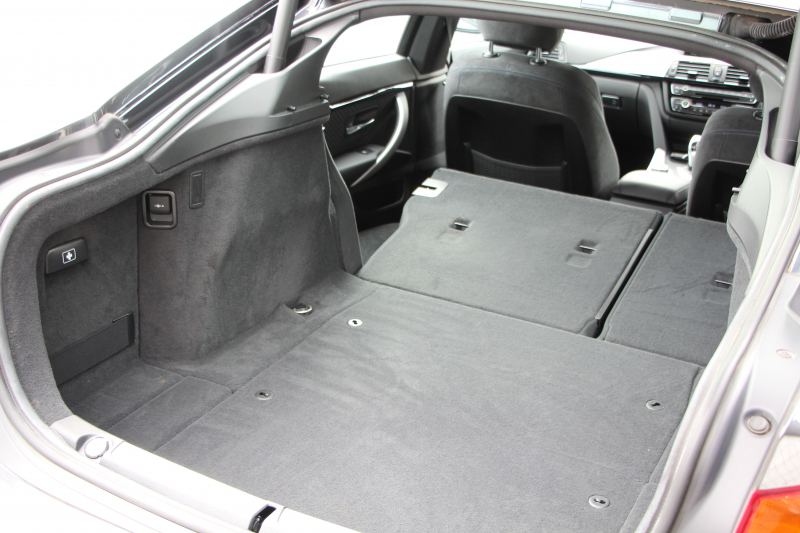 BMW 4シリーズ 420i ｸﾞﾗﾝｸｰﾍﾟMｽﾎﾟｰﾂ 中期 新ｴﾝｼﾞﾝ 追従ACC ﾚｰﾝﾁｪﾝｼﾞ警告 衝突軽減ﾌﾞﾚｰｷ 車線逸脱警告 歩行者警告 ﾀｯﾁﾊﾟｯﾄﾞ対応HDDﾅﾋﾞBｶﾒﾗ Bluetooth接続 電動ﾄﾗﾝｸ ｽﾏｰﾄｷｰ ﾊﾟﾄﾞﾙｼﾌﾄ 専用ｴｱﾛ 2年保証