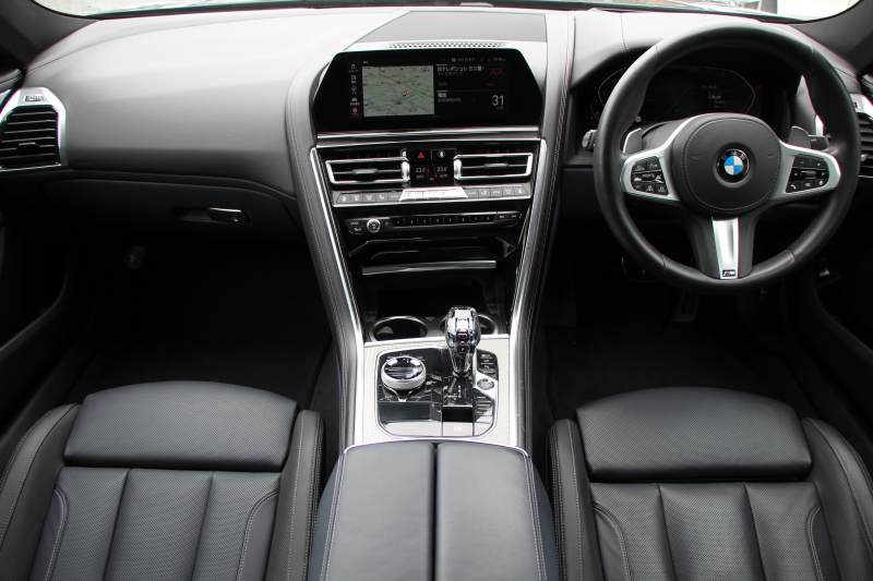 BMW 8シリーズ 840i ｸﾞﾗﾝｸｰﾍﾟMｽﾎﾟｰﾂ ﾊﾟﾉﾗﾏｻﾝﾙｰﾌ indiviﾒﾘﾉﾚｻﾞｰ ﾅｲﾄﾌﾞﾙｰ&ﾌﾞﾗｯｸﾚｻﾞｰ ﾚｰｻﾞｰﾗｲﾄ ｵﾌﾟｼｮﾝ20AW ﾊｰﾏﾝｶｰﾄﾞﾝｻｳﾝﾄﾞｸﾘｽﾀﾙﾌｨﾆｯｼｭ 360度ｶﾒﾗ 追従ACC HUD 全席ﾋｰﾀｰ ﾌﾛﾝﾄﾍﾞﾝﾁﾚｰｼｮﾝ ｿﾌﾄｸﾛｰｽﾞﾄﾞｱ 2年保証