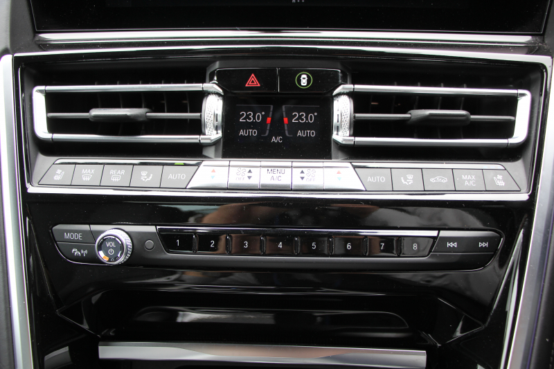 BMW 8シリーズ 840i ｸﾞﾗﾝｸｰﾍﾟMｽﾎﾟｰﾂ ﾊﾟﾉﾗﾏｻﾝﾙｰﾌ indiviﾒﾘﾉﾚｻﾞｰ ﾅｲﾄﾌﾞﾙｰ&ﾌﾞﾗｯｸﾚｻﾞｰ ﾚｰｻﾞｰﾗｲﾄ ｵﾌﾟｼｮﾝ20AW ﾊｰﾏﾝｶｰﾄﾞﾝｻｳﾝﾄﾞｸﾘｽﾀﾙﾌｨﾆｯｼｭ 360度ｶﾒﾗ 追従ACC HUD 全席ﾋｰﾀｰ ﾌﾛﾝﾄﾍﾞﾝﾁﾚｰｼｮﾝ ｿﾌﾄｸﾛｰｽﾞﾄﾞｱ 2年保証