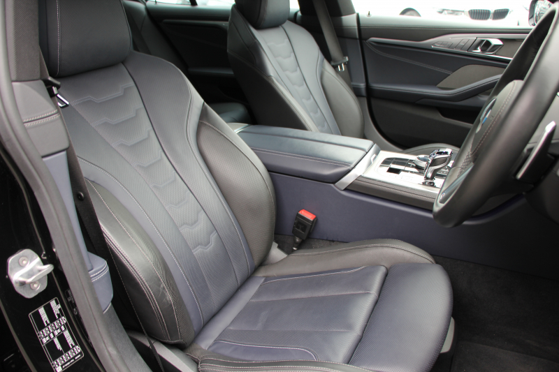 BMW 8シリーズ 840i ｸﾞﾗﾝｸｰﾍﾟMｽﾎﾟｰﾂ ﾊﾟﾉﾗﾏｻﾝﾙｰﾌ indiviﾒﾘﾉﾚｻﾞｰ ﾅｲﾄﾌﾞﾙｰ&ﾌﾞﾗｯｸﾚｻﾞｰ ﾚｰｻﾞｰﾗｲﾄ ｵﾌﾟｼｮﾝ20AW ﾊｰﾏﾝｶｰﾄﾞﾝｻｳﾝﾄﾞｸﾘｽﾀﾙﾌｨﾆｯｼｭ 360度ｶﾒﾗ 追従ACC HUD 全席ﾋｰﾀｰ ﾌﾛﾝﾄﾍﾞﾝﾁﾚｰｼｮﾝ ｿﾌﾄｸﾛｰｽﾞﾄﾞｱ 2年保証