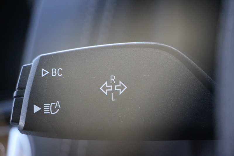 BMW 8シリーズ 840i ｸﾞﾗﾝｸｰﾍﾟMｽﾎﾟｰﾂ ﾊﾟﾉﾗﾏｻﾝﾙｰﾌ indiviﾒﾘﾉﾚｻﾞｰ ﾅｲﾄﾌﾞﾙｰ&ﾌﾞﾗｯｸﾚｻﾞｰ ﾚｰｻﾞｰﾗｲﾄ ｵﾌﾟｼｮﾝ20AW ﾊｰﾏﾝｶｰﾄﾞﾝｻｳﾝﾄﾞｸﾘｽﾀﾙﾌｨﾆｯｼｭ 360度ｶﾒﾗ 追従ACC HUD 全席ﾋｰﾀｰ ﾌﾛﾝﾄﾍﾞﾝﾁﾚｰｼｮﾝ ｿﾌﾄｸﾛｰｽﾞﾄﾞｱ 2年保証