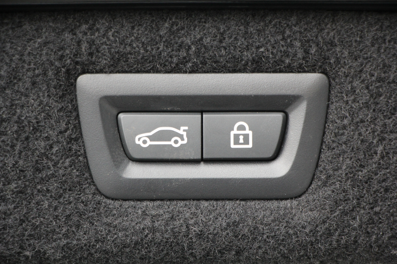 BMW 8シリーズ 840i ｸﾞﾗﾝｸｰﾍﾟMｽﾎﾟｰﾂ ﾊﾟﾉﾗﾏｻﾝﾙｰﾌ indiviﾒﾘﾉﾚｻﾞｰ ﾅｲﾄﾌﾞﾙｰ&ﾌﾞﾗｯｸﾚｻﾞｰ ﾚｰｻﾞｰﾗｲﾄ ｵﾌﾟｼｮﾝ20AW ﾊｰﾏﾝｶｰﾄﾞﾝｻｳﾝﾄﾞｸﾘｽﾀﾙﾌｨﾆｯｼｭ 360度ｶﾒﾗ 追従ACC HUD 全席ﾋｰﾀｰ ﾌﾛﾝﾄﾍﾞﾝﾁﾚｰｼｮﾝ ｿﾌﾄｸﾛｰｽﾞﾄﾞｱ 2年保証