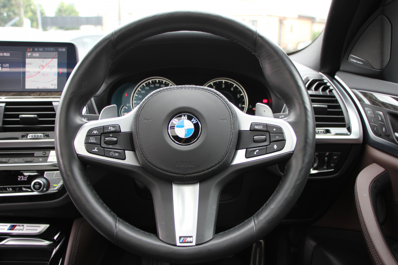 BMW X4 M40i ｾﾚｸﾄP ﾊﾟﾉﾗﾏｻﾝﾙｰﾌ 全席ﾋｰﾀｰ茶革 ﾊｰﾏﾝｶｰﾄﾞﾝｻｳﾝﾄﾞ360馬力 直6ﾀｰﾎﾞｱﾀﾞﾌﾟﾃｨﾌﾞMｻｽ Mspﾌﾞﾚｰｷ 液晶ﾒｰﾀｰ 360度ｶﾒﾗ ﾀｯﾁ画面HDDﾅﾋﾞTV LEDﾍｯﾄﾞﾗｲﾄ ｵｰﾄﾊｲﾋﾞｰﾑ 電動ﾄﾗﾝｸ 専用21AW&ﾃﾞﾌ 2年保証