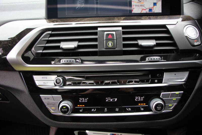 BMW X4 M40i ｾﾚｸﾄP ﾊﾟﾉﾗﾏｻﾝﾙｰﾌ 全席ﾋｰﾀｰ茶革 ﾊｰﾏﾝｶｰﾄﾞﾝｻｳﾝﾄﾞ360馬力 直6ﾀｰﾎﾞｱﾀﾞﾌﾟﾃｨﾌﾞMｻｽ Mspﾌﾞﾚｰｷ 液晶ﾒｰﾀｰ 360度ｶﾒﾗ ﾀｯﾁ画面HDDﾅﾋﾞTV LEDﾍｯﾄﾞﾗｲﾄ ｵｰﾄﾊｲﾋﾞｰﾑ 電動ﾄﾗﾝｸ 専用21AW&ﾃﾞﾌ 2年保証