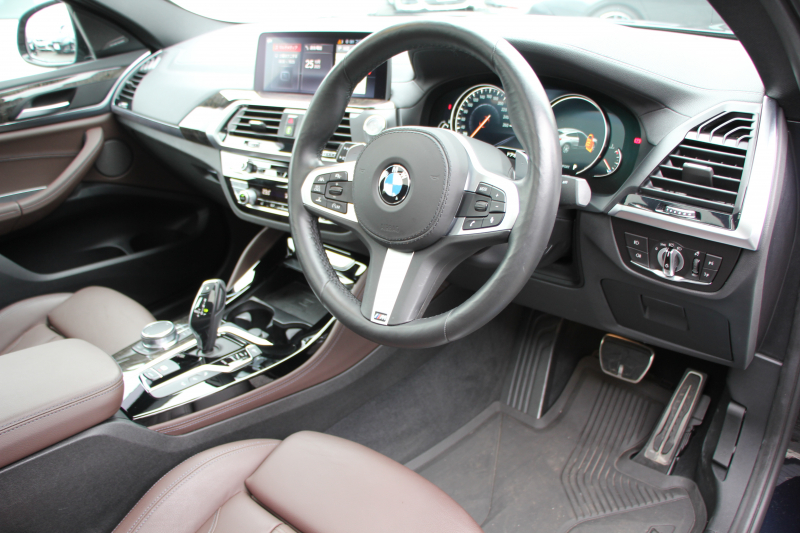 BMW X4 M40i ｾﾚｸﾄP ﾊﾟﾉﾗﾏｻﾝﾙｰﾌ 全席ﾋｰﾀｰ茶革 ﾊｰﾏﾝｶｰﾄﾞﾝｻｳﾝﾄﾞ360馬力 直6ﾀｰﾎﾞｱﾀﾞﾌﾟﾃｨﾌﾞMｻｽ Mspﾌﾞﾚｰｷ 液晶ﾒｰﾀｰ 360度ｶﾒﾗ ﾀｯﾁ画面HDDﾅﾋﾞTV LEDﾍｯﾄﾞﾗｲﾄ ｵｰﾄﾊｲﾋﾞｰﾑ 電動ﾄﾗﾝｸ 専用21AW&ﾃﾞﾌ 2年保証