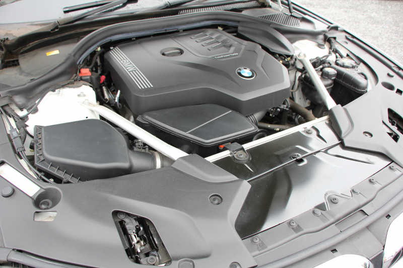 BMW 5シリーズ 530i ﾂｰﾘﾝｸﾞMｽﾎﾟｰﾂ ｾﾚｸﾄP 1ｵｰﾅ 型式変更後｢ABA-JT20｣ 252馬力 ﾊﾟﾉﾗﾏｻﾝﾙｰﾌ ﾊｰﾏﾝｶｰﾄﾞﾝ 4ｿﾞｰﾝｴｱｺﾝ 全席ﾋｰﾀｰ黒革 HUD 追従ACC ｽﾃｱﾘﾝｸﾞｻﾎﾟｰﾄ 変更後全面液晶ﾒｰﾀｰ ﾀｯﾁ画面HDDﾅﾋﾞTV 360度ｶﾒﾗ 2年保証